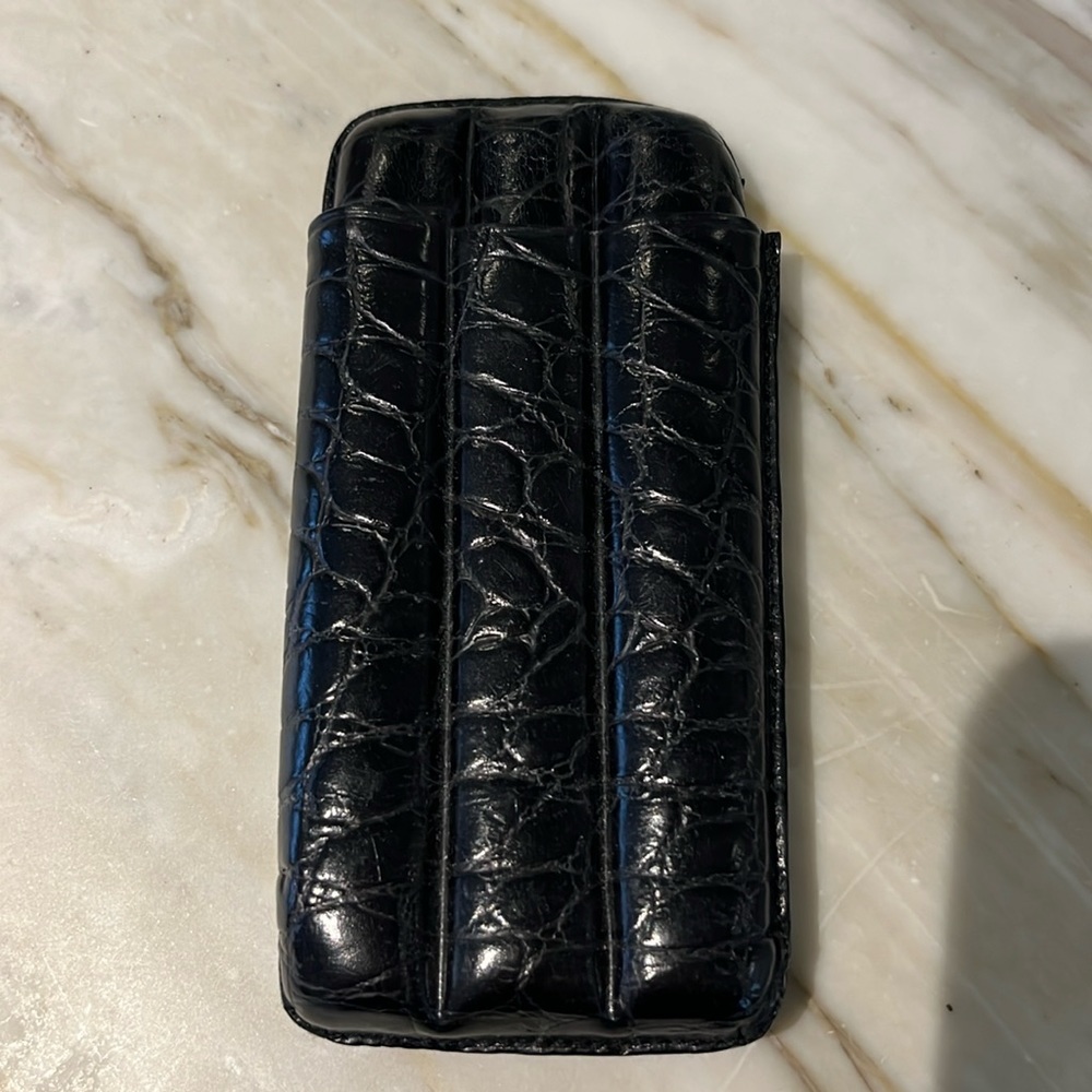 Men’s black leather faux crocodile  cigar case